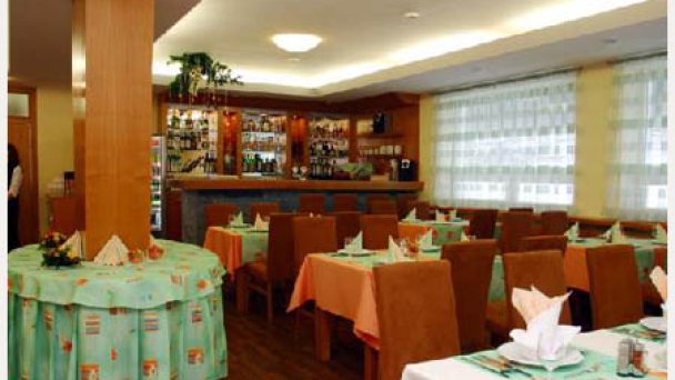 Hotel Golf *** Tale 26