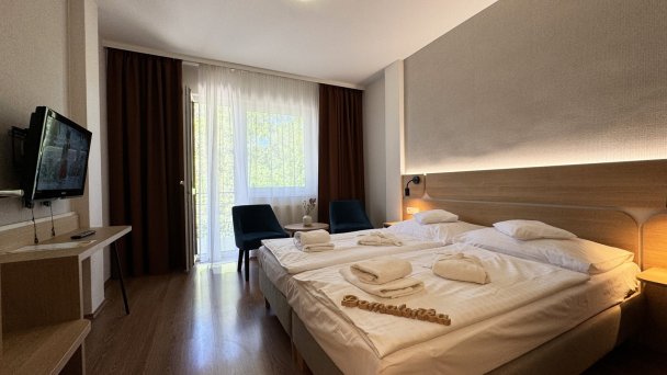 Hotel Thermal Varga *** Wielki Meder 63