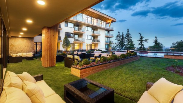 Lobby bar a recepcia 4-hviezdičkovej časti Hrebienok Resortu