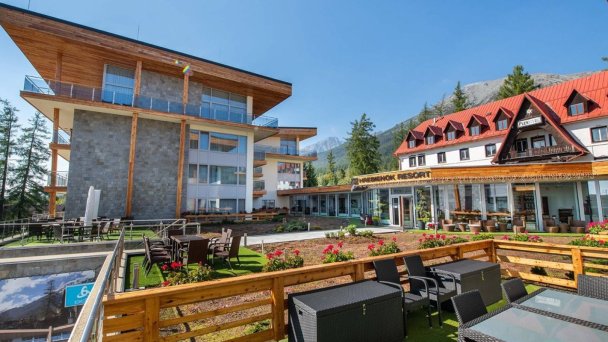 Pohľad zo zadnej strany Hrebienok Resortu
