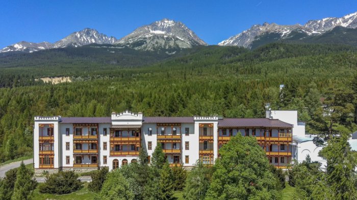 Sylwestrowy pobyt w Tatrach: powitaj Nowy Rok w Sanatorium Dr. Guhry