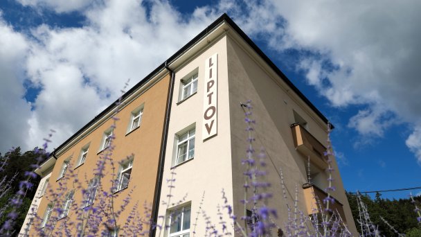 Zależność ** Liptów Uzdrowisko Lucky 9