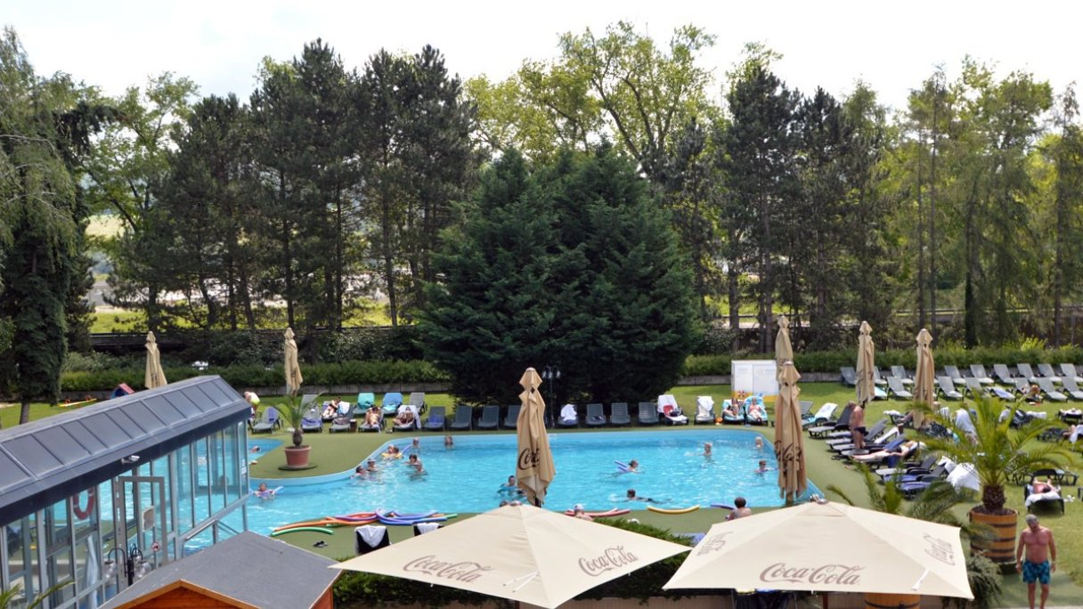 All inclusive w Pieszczanach – pobyt z basenami dla par i rodzin w hotelach Grand i Splendid 1
