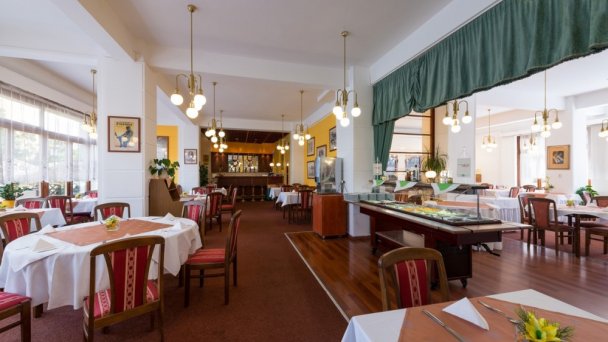 Jalta Ensana Health Spa Hotel **  3