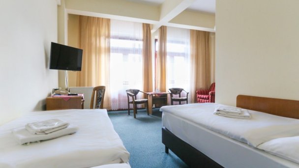Jalta Ensana Health Spa Hotel **  4