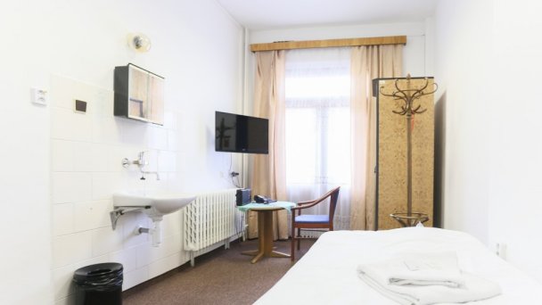 Jalta Ensana Health Spa Hotel **  12