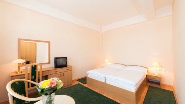 Jalta Ensana Health Spa Hotel **  16