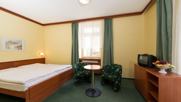 Vila Trajan Ensana Health Spa Hotel ** (posiłki i zabiegi w Hotelu Pro Patria do 600m) 16