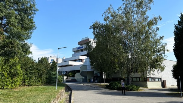 Hotel Centrál ** Uzdrowisko Smrdáky 11
