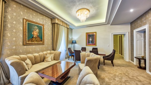 Hotel Uzdrowiskowy Royal Palace ***** 75