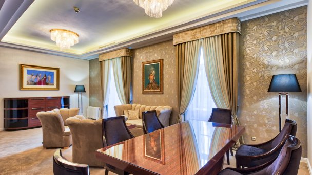 Hotel Uzdrowiskowy Royal Palace ***** 73