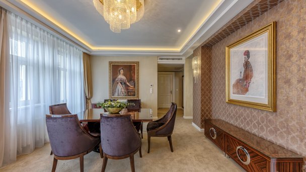 Hotel Uzdrowiskowy Royal Palace ***** 62