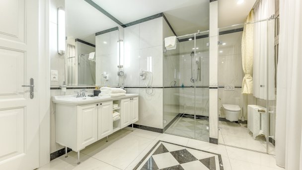 Hotel Uzdrowiskowy Royal Palace ***** 48