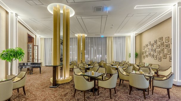 Hotel Uzdrowiskowy Royal Palace ***** 83
