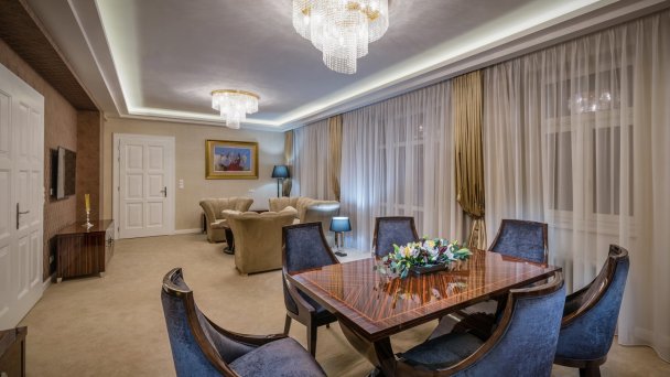 Hotel Uzdrowiskowy Royal Palace ***** 40