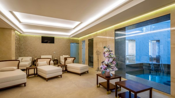 Hotel Uzdrowiskowy Royal Palace ***** 81