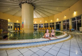 Thermalpark & ​​SPA z dostępem do basenów zewnętrznych i krytych oraz masażami klasycznymi