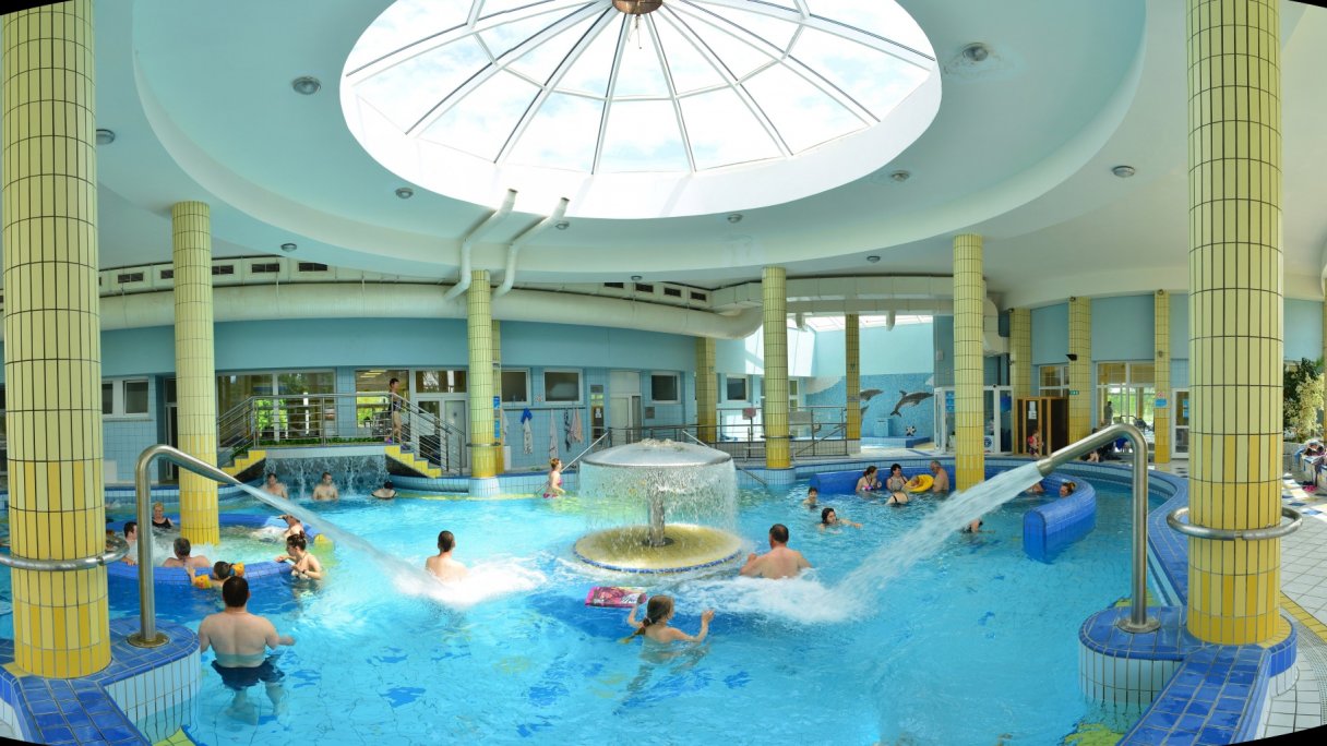 Thermalpark & ​​SPA pobyt z nieograniczonym dostępem do basenów zewnętrznych i wewnętrznych 1