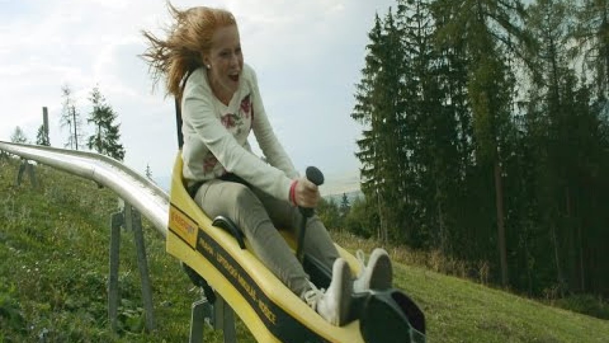 FUN PARK ZIARCE official video Autor: Vlad Frno źródło: https://www.youtube.com/@vladfrno4220 FUN PARK ZIARCE official video Autor: Vlad Frno źródło: https://www.youtube.com/@vladfrno4220