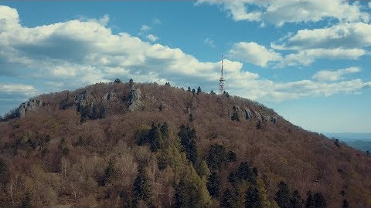 SITNO - Štiavnické vrchy Landscape video Autor: Studio VLk źródło: https://www.youtube.com/@StevoEichenberger