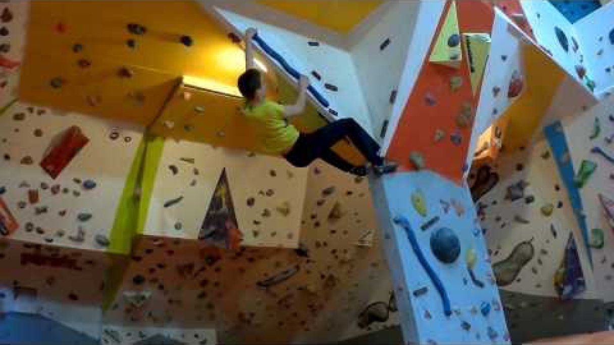 T2 Boulder Arena Košice, Slovakia Autor: Vratislav Zurek źródło: https://www.youtube.com/@VratislavZurek