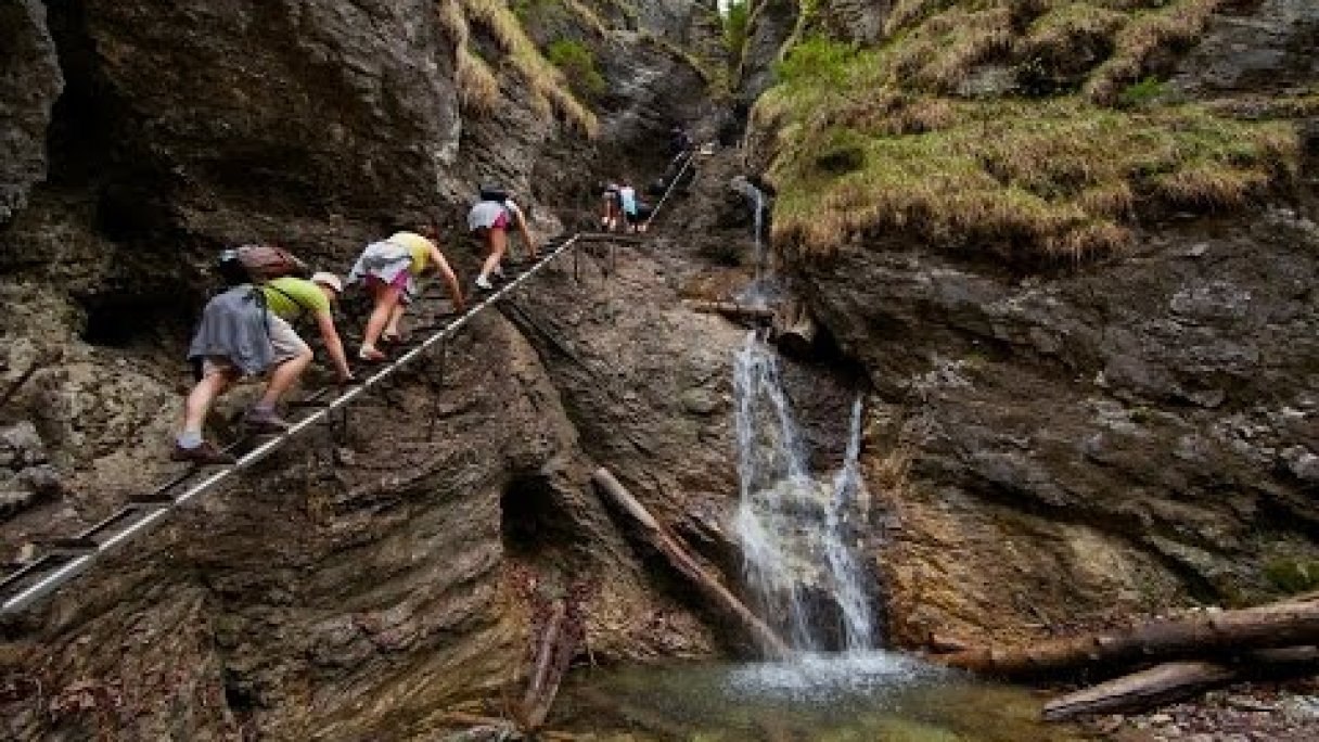 National park of Slovenský raj (Slovak Paradise) Autor: Visit Slovakia źródło: https://www.youtube.com/@SlovakTB