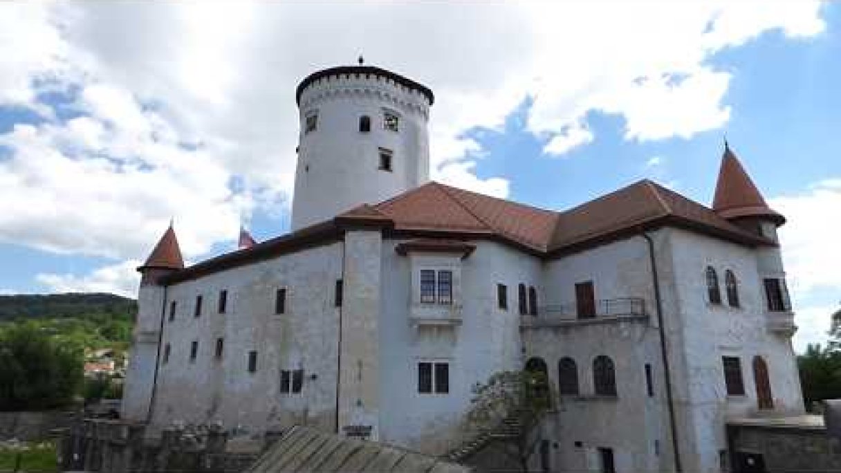 Budatinsky hrad Autor: JaRoY33 źródło: https://www.youtube.com/@JaRoY33