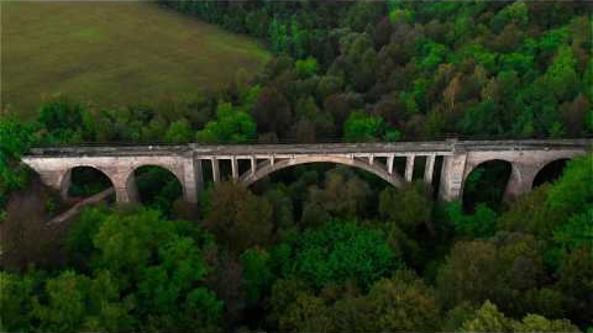 Gemerské spojky - Koprášsky viadukt Autor: Miroslav Schroner źródło: https://www.youtube.com/@schnek9