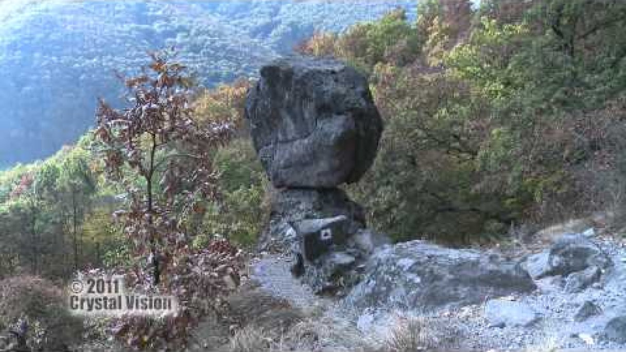 Čertova skala (Budča) Autor: Slovensky Trip źródło: https://www.youtube.com/@slovaktrip Čertova skala (Budča) Autor: Slovensky Trip źródło: https://www.youtube.com/@slovaktrip