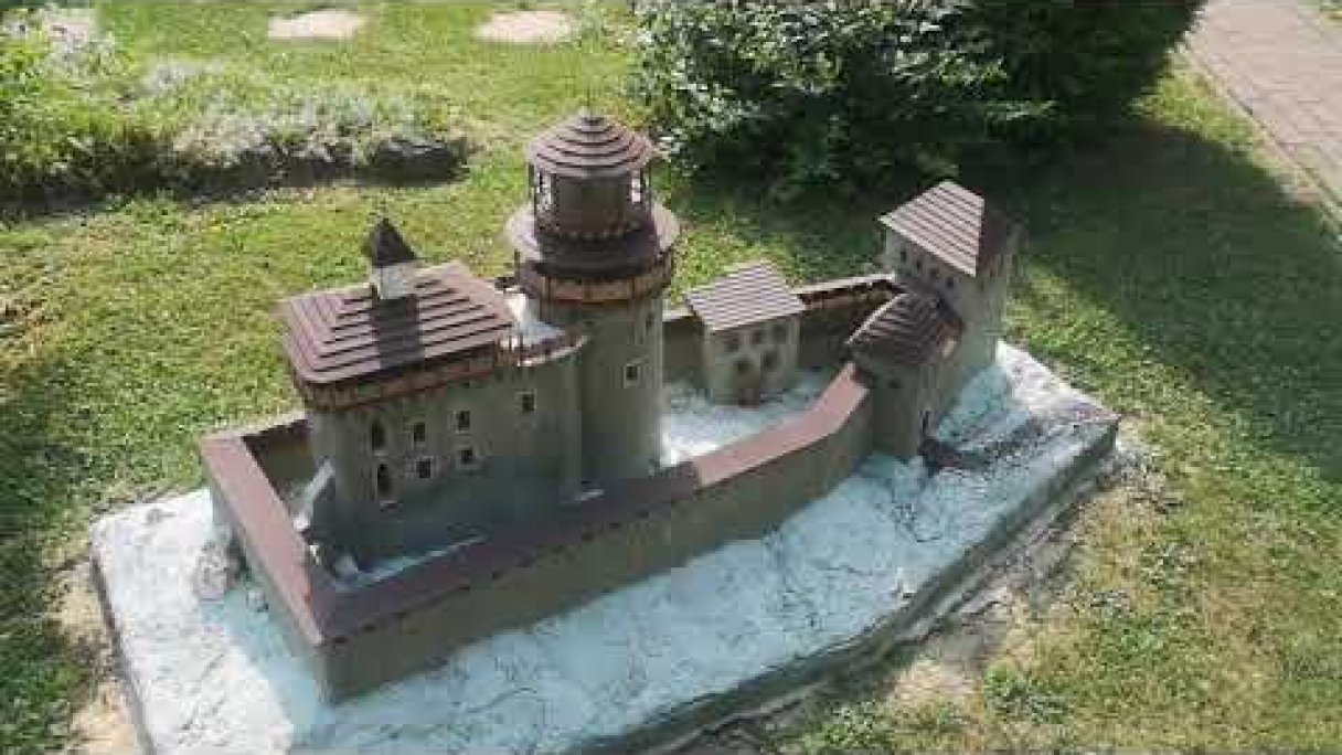By Pospa - Park Miniatur Podolie Autor: By Pospa źródło: https://www.youtube.com/@bypospa4203