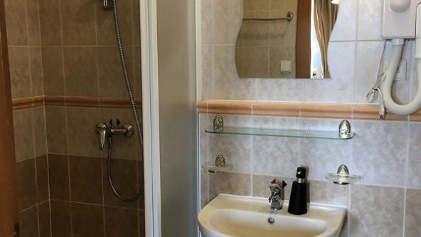 dvojlôžková izba č. 1 - kúpeľňa