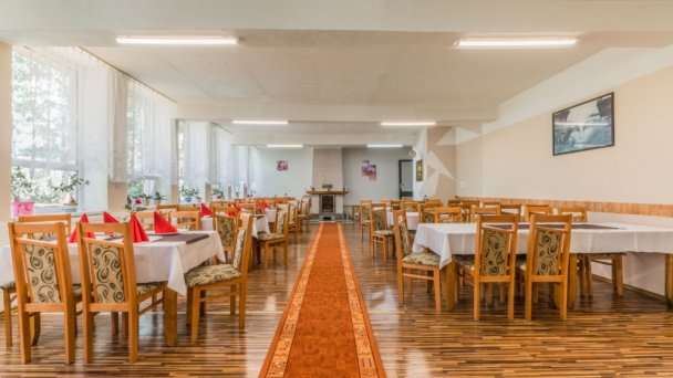 Hotel Tatranec  ** Tatranská Lomnica 3