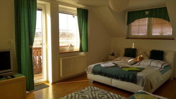 Spálňa apartmán na poschodí