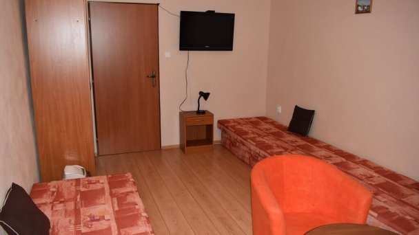 Trojlôžková izba na poschodí Trojlôžková izba na poschodí