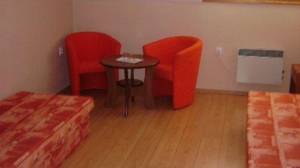 Dvojlôžková izba na poschodí Dvojlôžková izba na poschodí