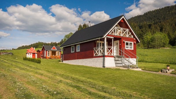Arctic House 12