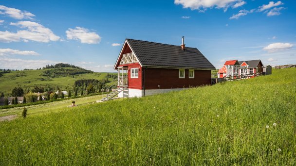 Arctic House 13