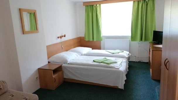 Hotel Spojar * Žiarska dolina 12 Hotel Spojar * Žiarska dolina 12