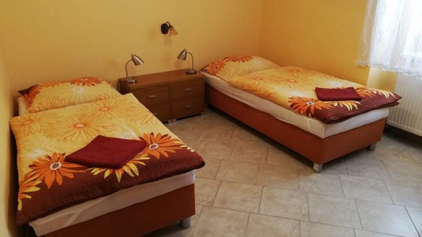 Ubytovanie BETTY Krásnohorské Podhradie 13