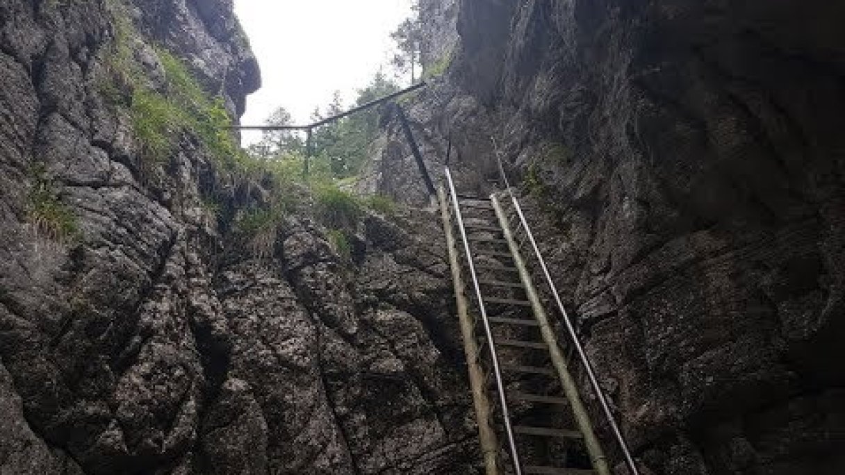 Prosiecka a Kvačianska dolina - Slovak nature Autor: Lukas Blaho - ZALESACTVO źródło: https://www.youtube.com/@Luki_Zalesactvo
