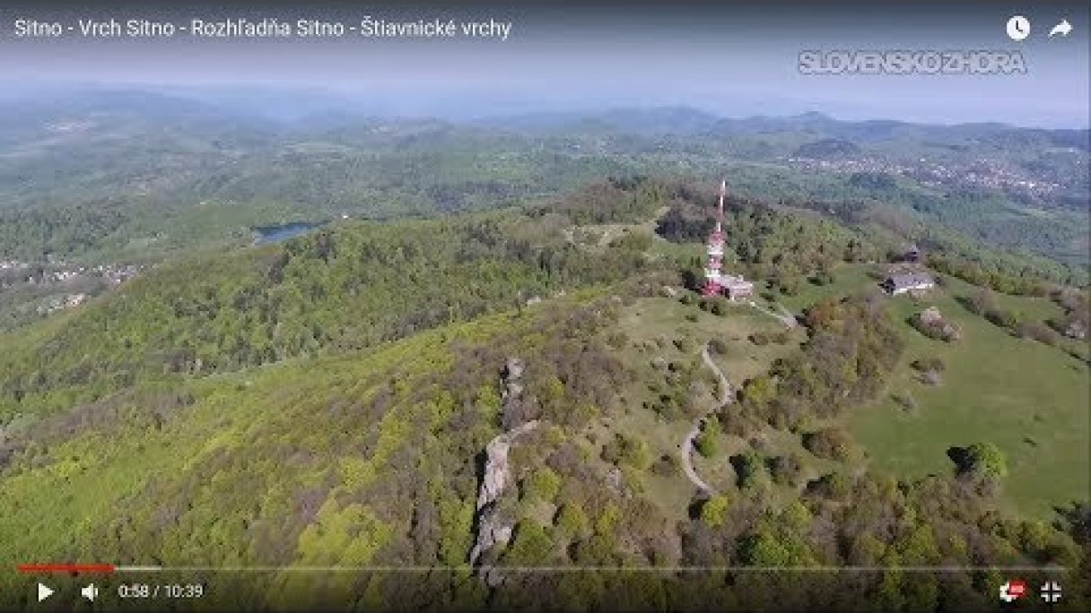 Sitno - Vrch Sitno - Rozhľadňa Sitno - Štiavnické vrchy Autor: SLOVENSKO ZHORA źródło: https://www.youtube.com/@SLOVENSKO-ZHORA