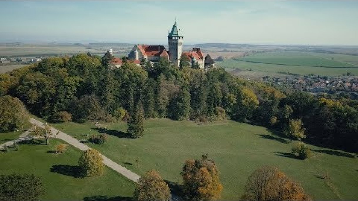 SMOLENICE  -  Čertov žľab Autor: Studio VLk źródło: https://www.youtube.com/@StevoEichenberger