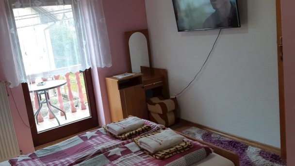 Ružový penzión Vitanová 50