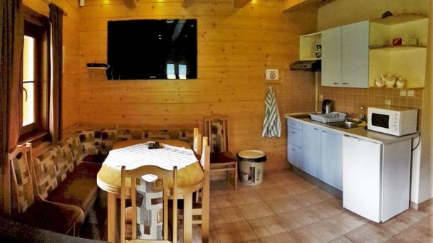 Chaty pod lanovkou Oravská Lesná 4