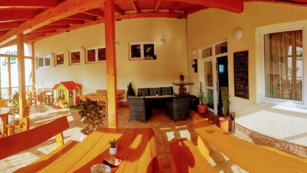 Agrohotel Tri Brezy Hruštín 14