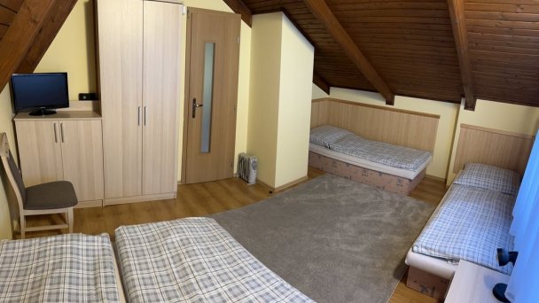 Chata Hoľa na Kubínskej holi Dolný Kubín 5