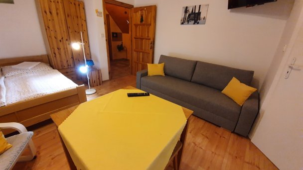 Ubytovanie Žltý dom Vrbov 9