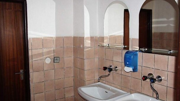 Ubytovacie zariadenie Krečno Nálepkovo 64