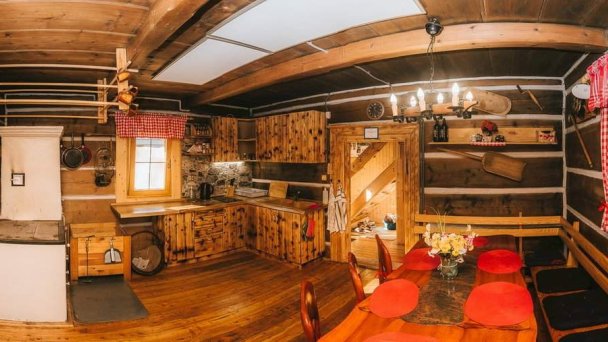 Chaty Reľov a Stromodomček Reľov 68