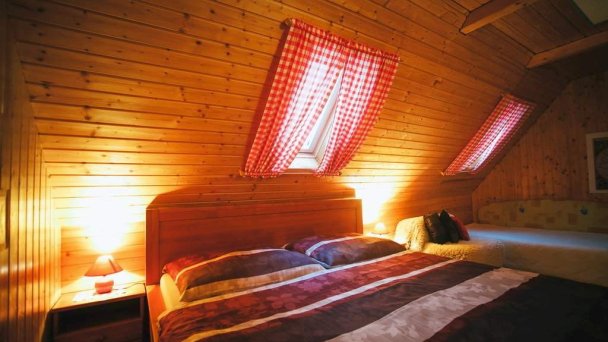 Chaty Reľov a Stromodomček Reľov 62